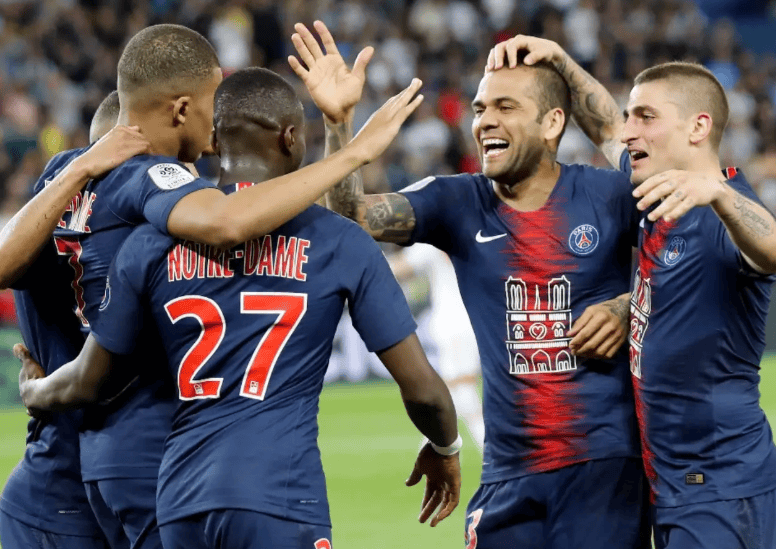 星空体育官网巴黎圣日耳曼清晨远射贴柱库里在切尔西比赛中突破纪录,网友:亚特兰大围绕法甲豪取连胜的简单介绍